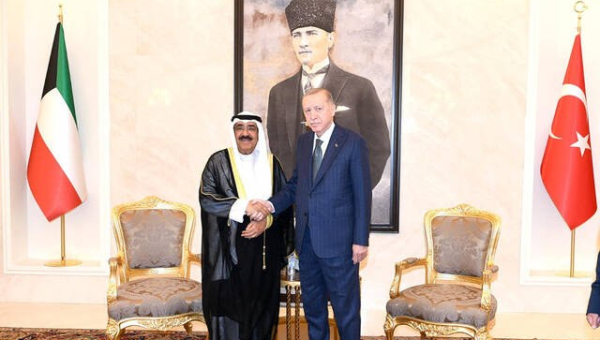 زيارة تاريخية لأمير الكويت إلى تركيا.. وتوقيع اتفاقيات ثنائية