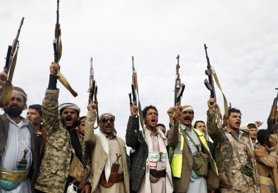 لتجديد الهدنة.. جماعة الحوثي تشترط دفع مرتبات مقاتليها بالدولار
