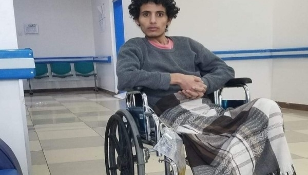 اليمن.. مستشفى خاص بصنعاء يحتجز مريضًا مع والدته منذ سبعة أشهر