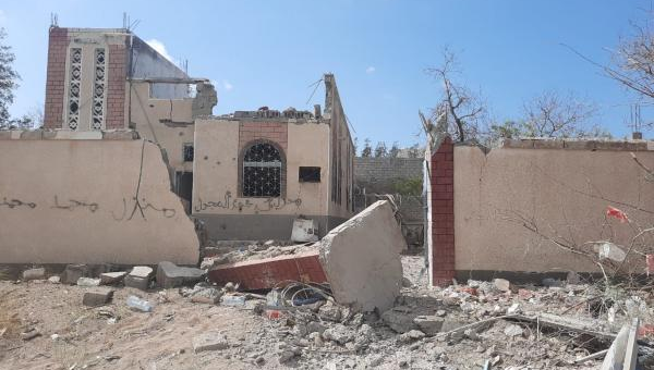 جماعة الحوثي تستهدف مسجد أثناء صلاة الجمعة جنوب الحديدة