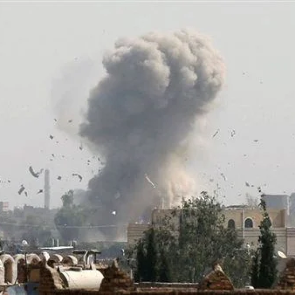 الحوثيون يقصفون منازل مدنيين في الضالع