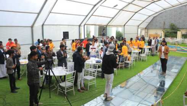 مبادرة شبابية تكّرم 150عامل من مهندسي البيئة في صنعاء