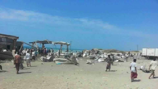 بعد فقدانهم بأيام. العثور على جثامين 7 صيادين يمنيين قبالة ساحل الخوخة بالحديدة