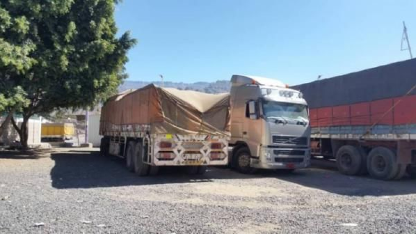 صنعاء تمنع دخول شاحنات تجار "الأخشاب" إلى مناطق سيطرتها