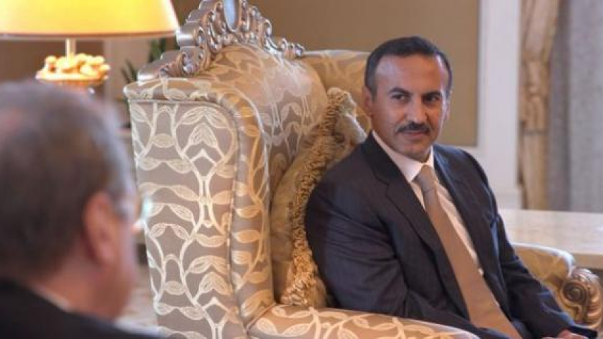 أحمد علي عبد الله صالح يعزي رئيس فرع المؤتمر في مديرية أحور بوفاة والده