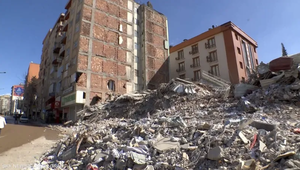 الإعلان عن آخر حصيلة لضحايا سلسلة الزلازل الأخيرة في تركيا