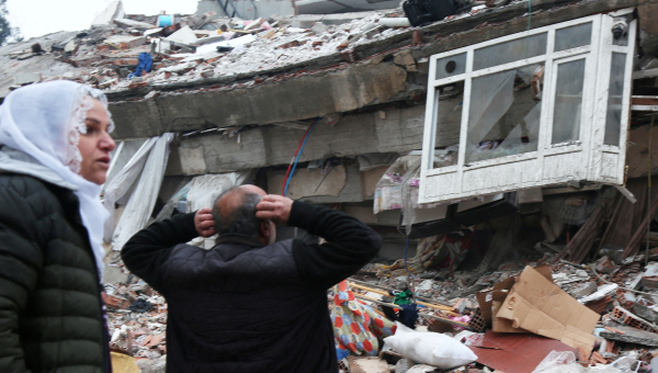 زلزال يضرب الحدود بين تركيا وسوريا