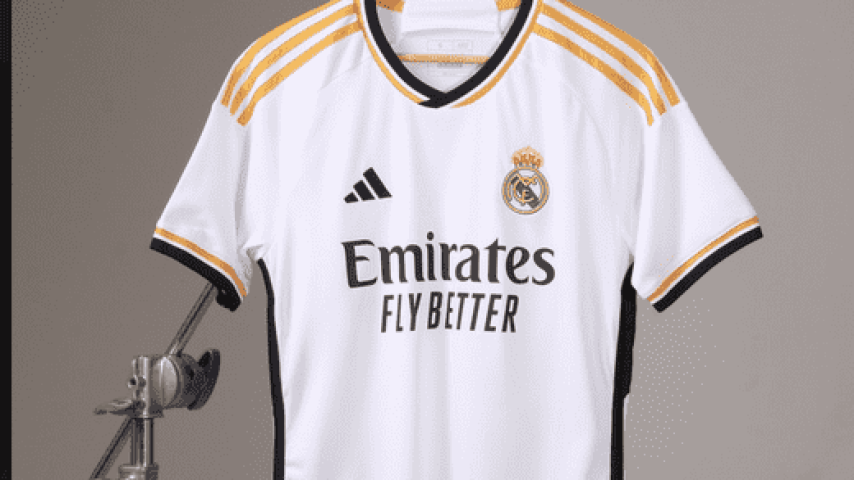 لأول مرة في التاريخ.. الكشف عن القميص الجديد لريال مدريد بشعار جديد