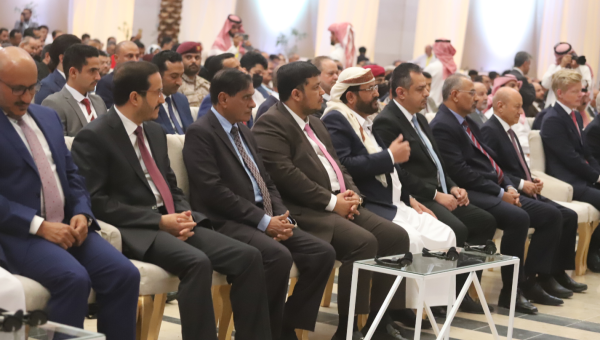 اجتماع يمني - سعودي في الرياض لترتيب الاتفاق المزمع مع الحوثيين (تفاصيل)