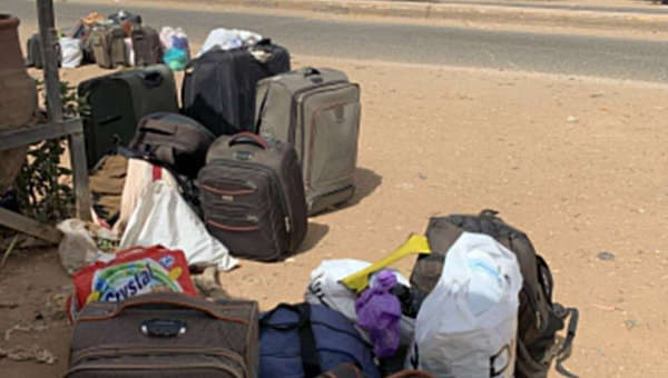 وصول عدد من اليمنيين العالقين في السودان إلى السعودية