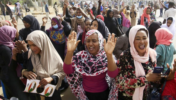 مصر في حالة استنفار وخوف بشأن تدفق السودانيين إليها!
