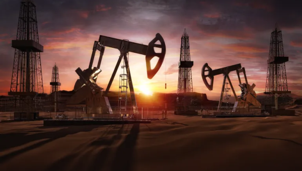 أسعار النفط تتراجع أمام مخاطر اقتصادية في الصين