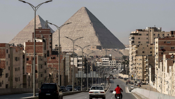 بالدولار.. تعديلات على رسوم إقامة الأجانب في مصر