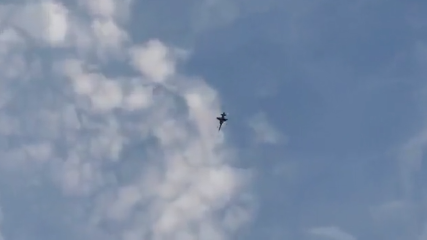 لاول مرة منذ سنوات.. طيران "ميج-29" في سماء صنعاء
