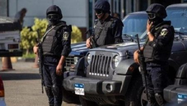 كشف ملابسات مقتل دبلوماسي عماني سابق بشقته في مصر