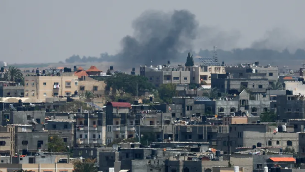 غارات إسرائيلية مكثفة على غزة.. ورشقات صاروخية ردا على إطلاق صواريخ من القطاع