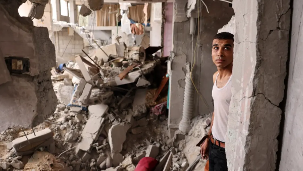 غزة تحت القصف.. غارات واشتباكات عنيفة ودعوات لإيصال المساعدات