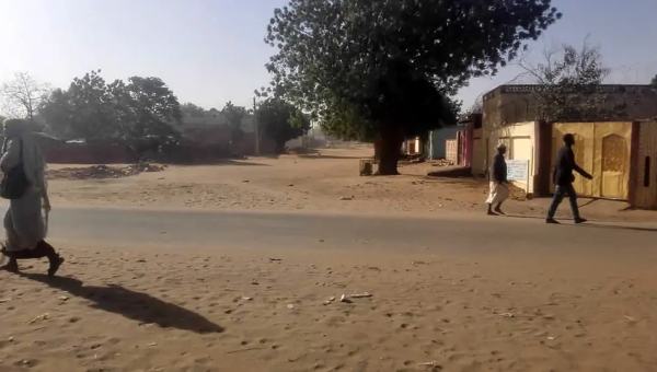 السودان.. مقتل 15 شخص بالخرطوم والدعم السريع يعلن السيطرة على مقر للجيش بدارفور
