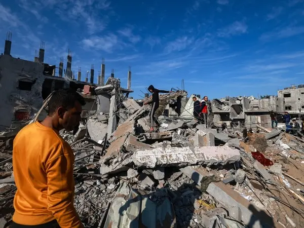 حرب غزة تدخل شهرها الثالث.. وعدد القتلى يصل إلى أكثر من 17 ألفا