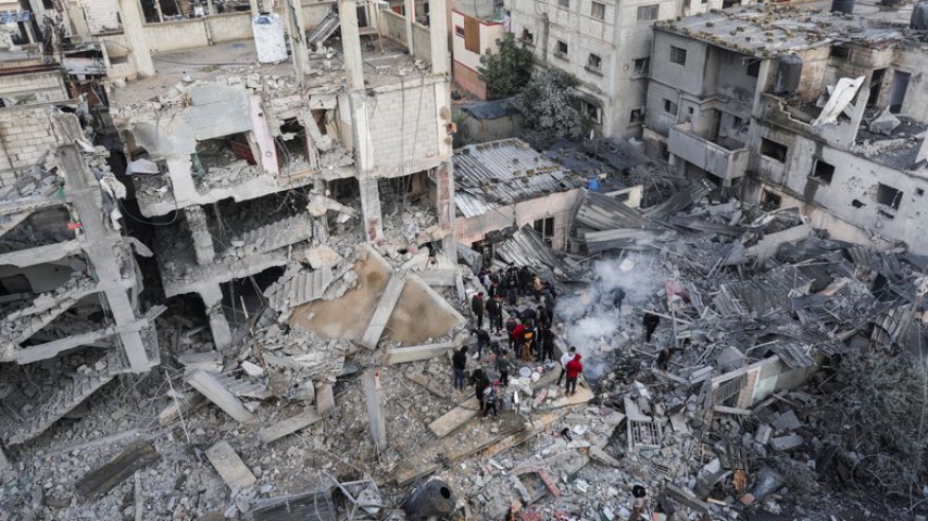 غزة تحت النار.. إسرائيل تقصف جنوب القطاع وأمراض فتاكة تلاحق النازحين