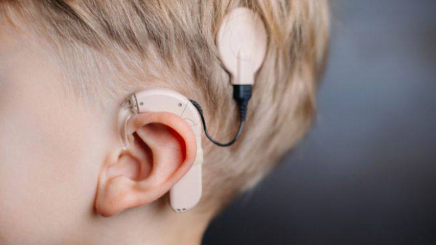 لأول مرة.. علاج جيني يعيد السمع لأطفال صم