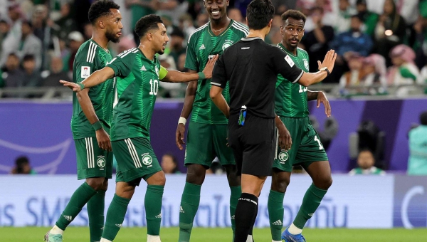 السعودية وتايلاند تتعادلان في مباراة الفرص الضائعة وعمان تودع كأس آسيا