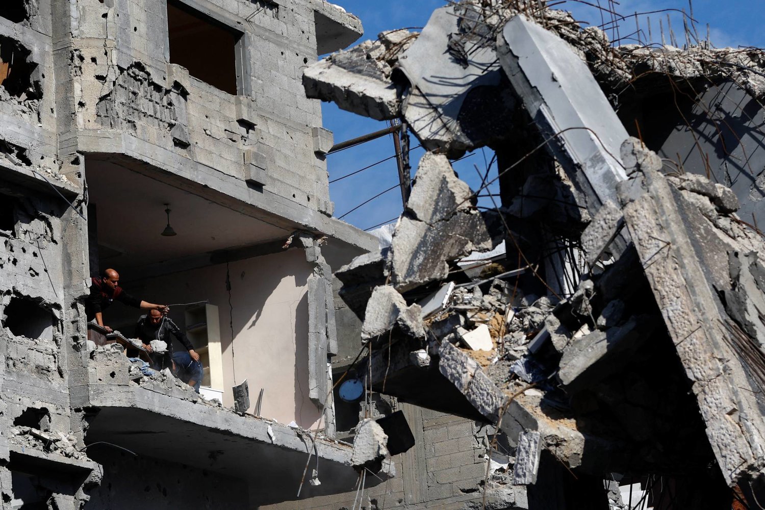 غزة تحت النار.. شهداء وجرحى بقصف إسرائيلي على القطاع