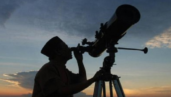مركز الفلك الدولي يحدد موعد رؤية الهلال