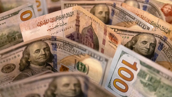 مجدداً.. الدولار يرتفع أمام الجنيه في مصر