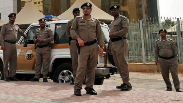 رسمياً بالسعودية : حظر تكبيل المتهم عند القبض عليه