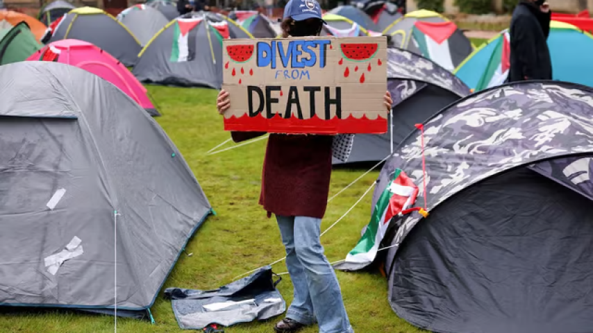 طلاب بريطانيون في أعرق جامعتين يقيمون مخيمات احتجاج تضامناً مع غزة