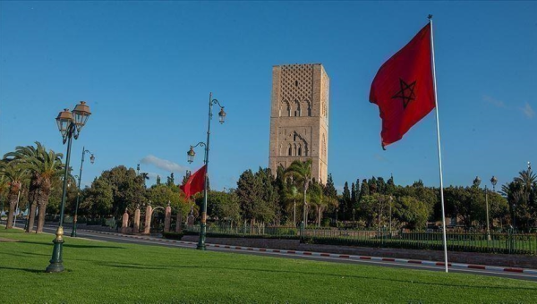 رجل في المغرب يُفاجئ الجميع ويخرج من التابوت بعد إعلان وفاته