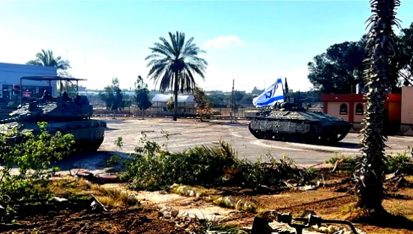 إسرائيل تقول ان مصر رفضت طلب فتح الحدود أمام سكان غزة الفارين
